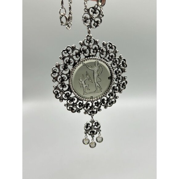 Vintage Goldette Intaglio Cameo Necklace Reverse Glass Gray Silver Tone Chain - Picture 6 of 9